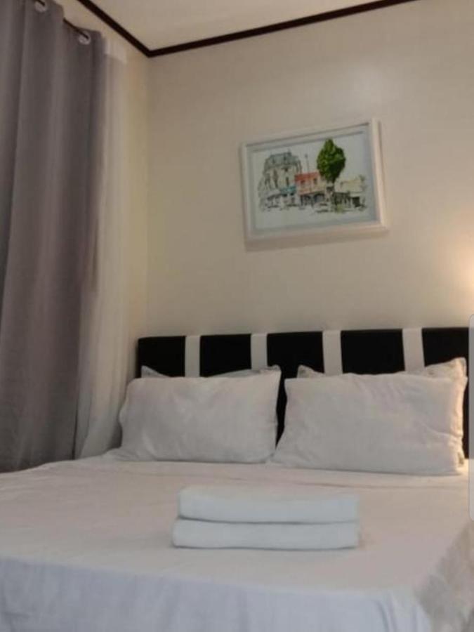 Jen'S Paranaque City Apartment Manila Bagian luar foto