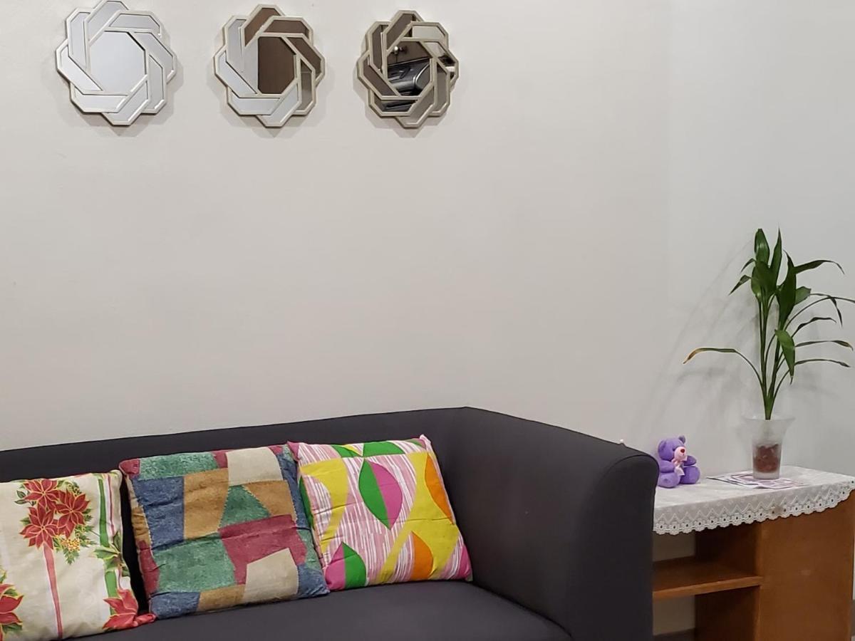 Jen'S Paranaque City Apartment Manila Bagian luar foto